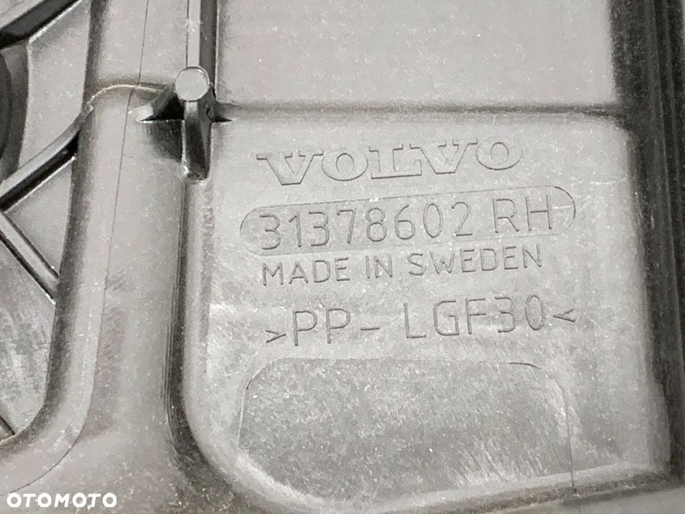 PODNOŚNIK SZYBY PRAWY TYŁ  VOLVO V90 II Kombi (235, 236) 2016 - 2022 D3 110 kW [150 KM] olej - 4