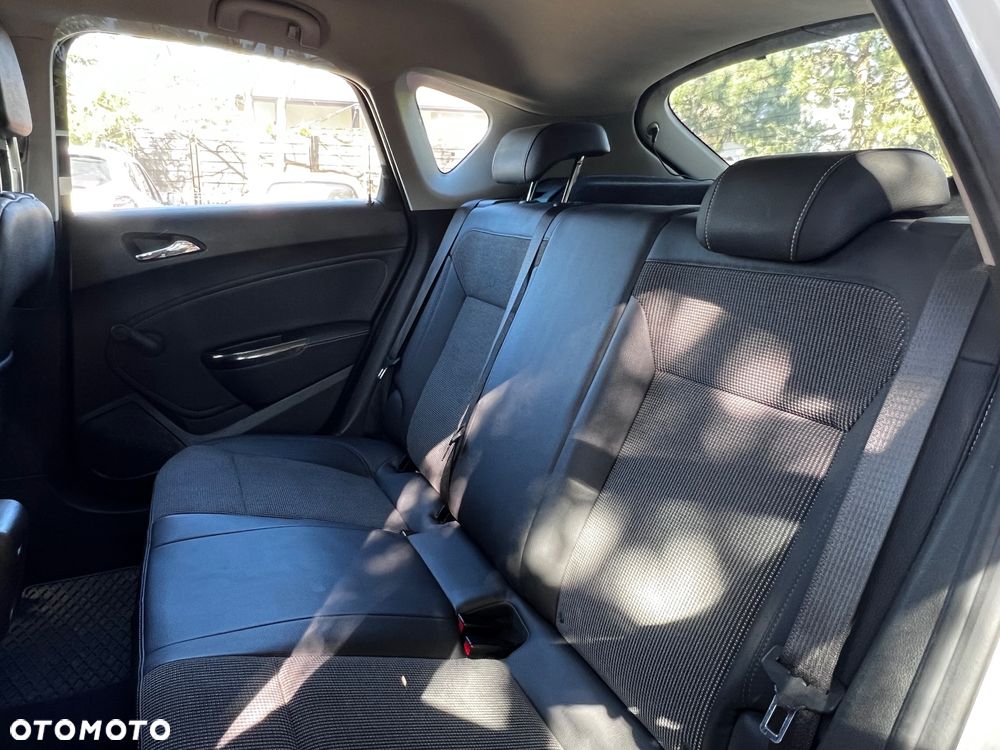 Opel Astra 1.4 T Cosmo - 12