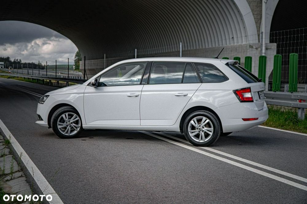 Skoda Fabia 1.0 TSI Ambition - 4