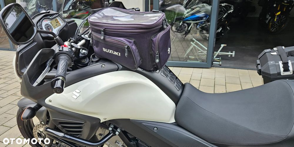 Suzuki V-STROM - 8