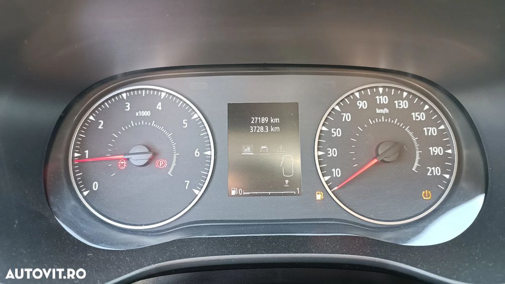 Dacia Logan TCe 90 MT6 Prestige - 9