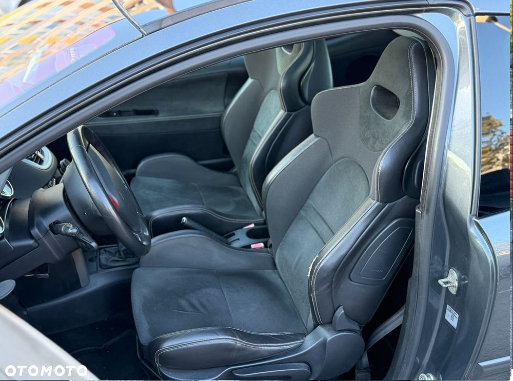 Peugeot 207 175 RC - 11