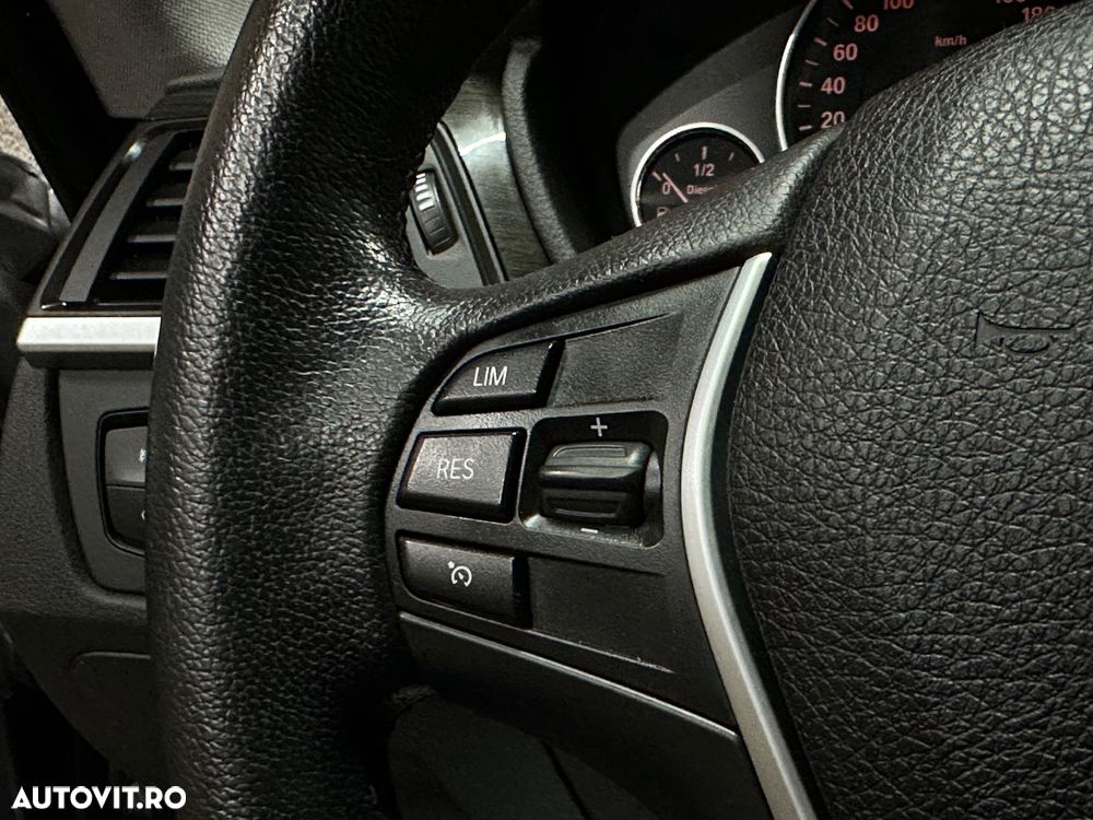 BMW Seria 3 320d Aut. Modern Line - 15