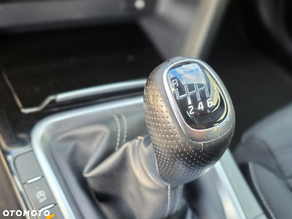 Kia ProCeed 1.5 T-GDI GT Line - 33