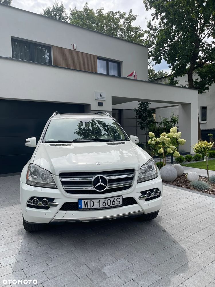 Mercedes-Benz GL - 11