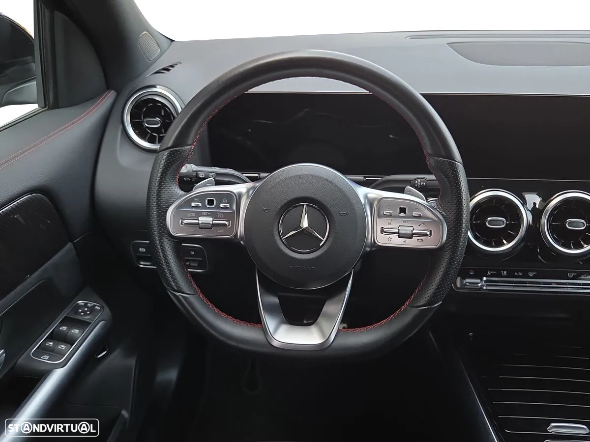 Mercedes-Benz GLA 180 d AMG Line - 11