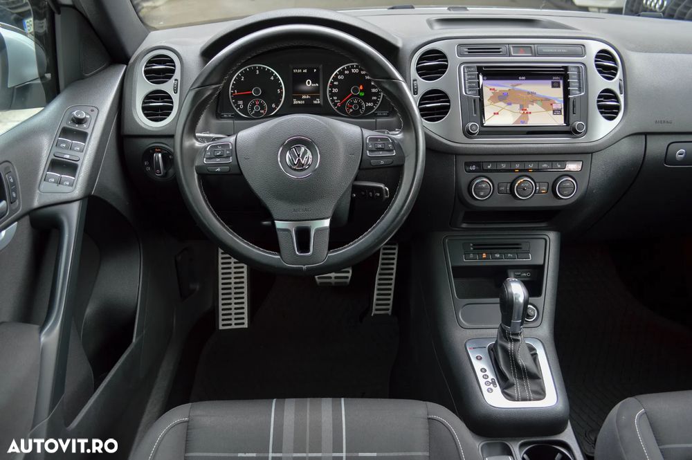 Volkswagen Tiguan 2.0 TDI SCR 4MOTION BlueMotion Technology DSG Sport & Style - 20
