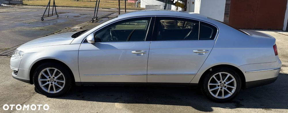 Volkswagen Passat - 13