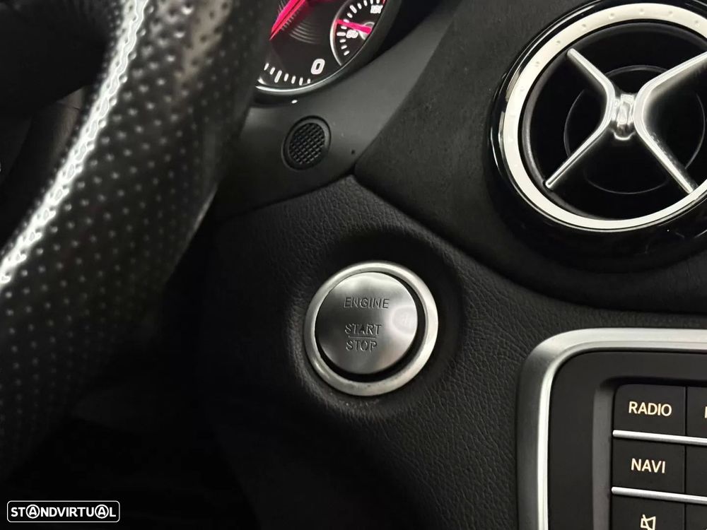 Mercedes-Benz CLA 180 d Shooting Brake AMG Line - 39