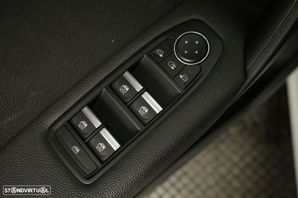 Renault Captur 1.0 TCe Techno Bi-Fuel - 22