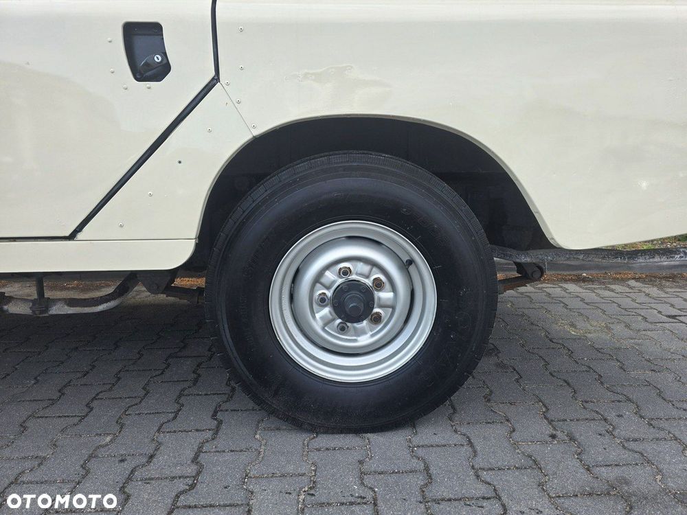 Land Rover Inny - 17