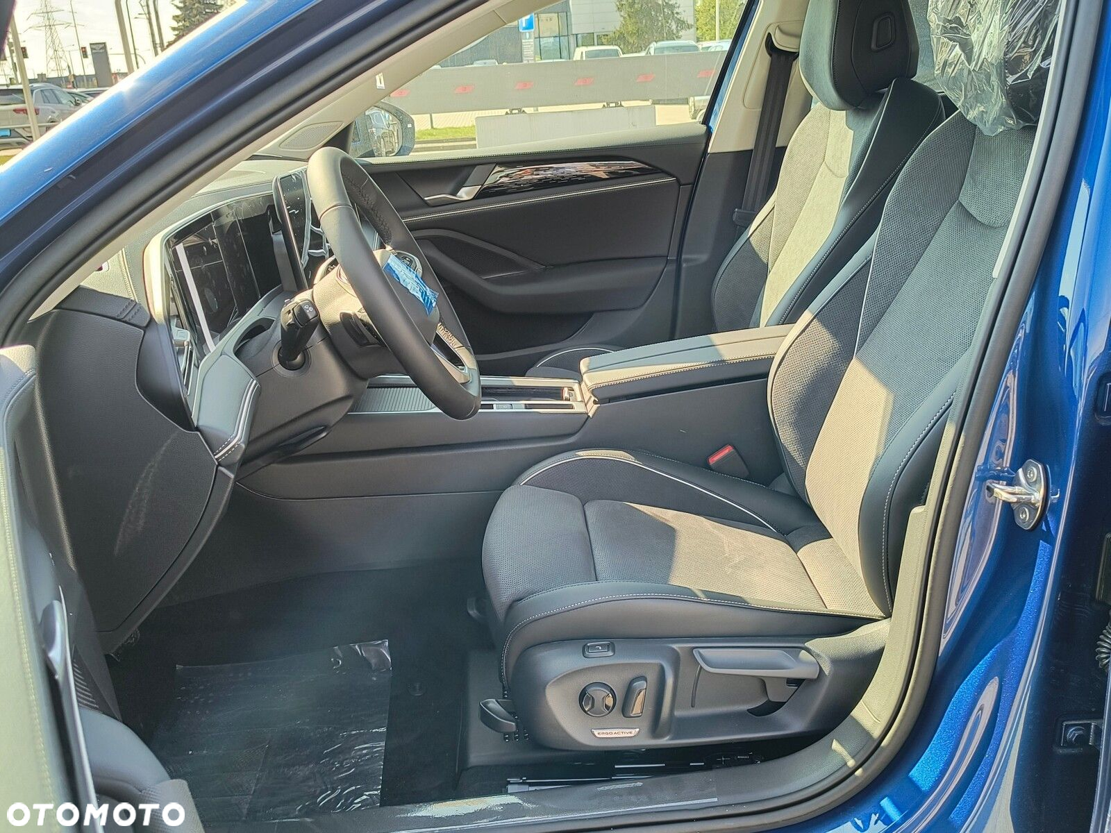 Volkswagen Passat - 11
