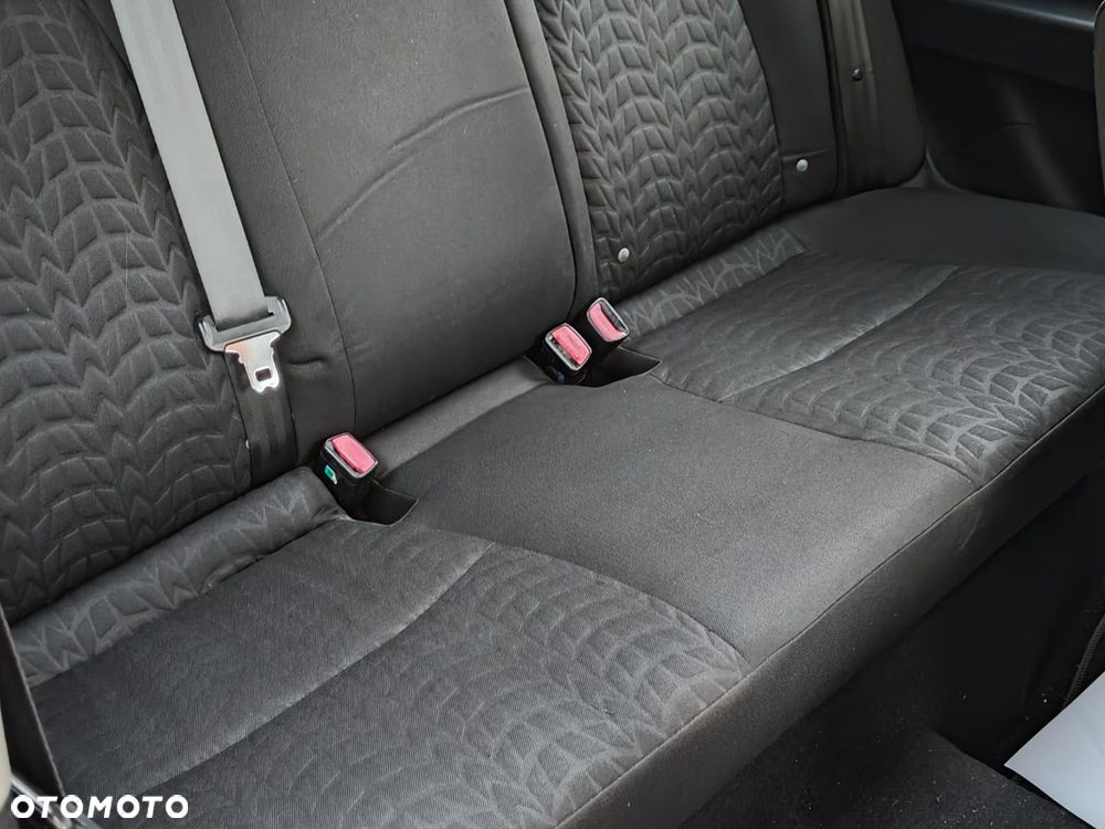 Kia Ceed - 7