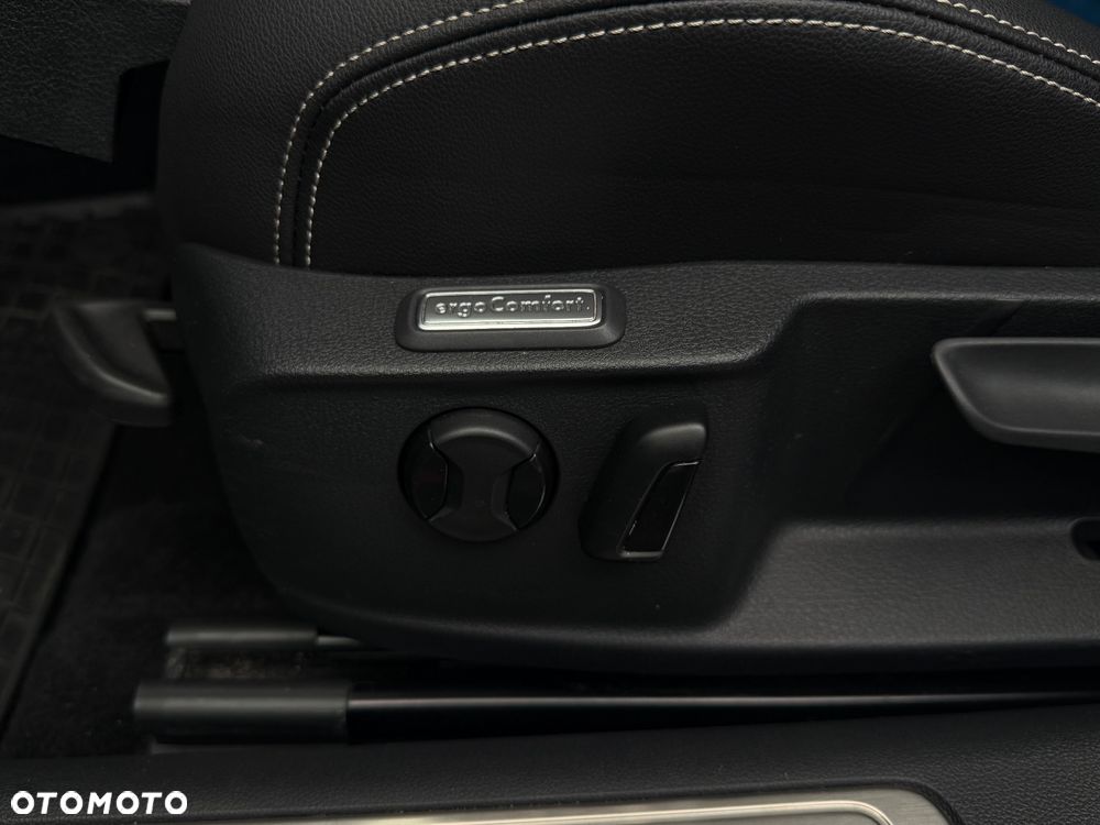 Volkswagen Passat - 13