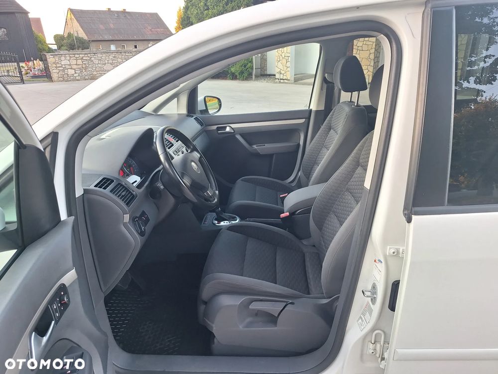 Volkswagen Touran 1.4 TSI Highline DSG - 8