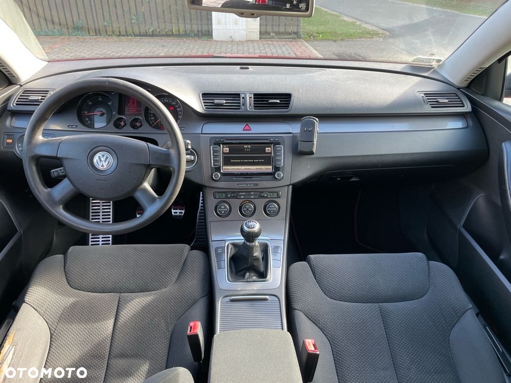 Volkswagen Passat Variant 1.9 TDI DPF BlueMotion - 10