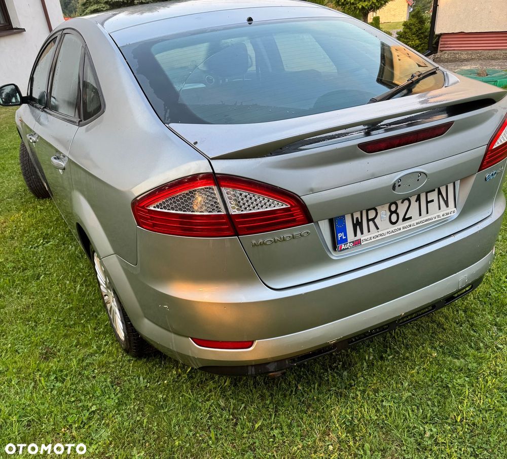 Ford Mondeo 1.8 TDCi Ghia - 13