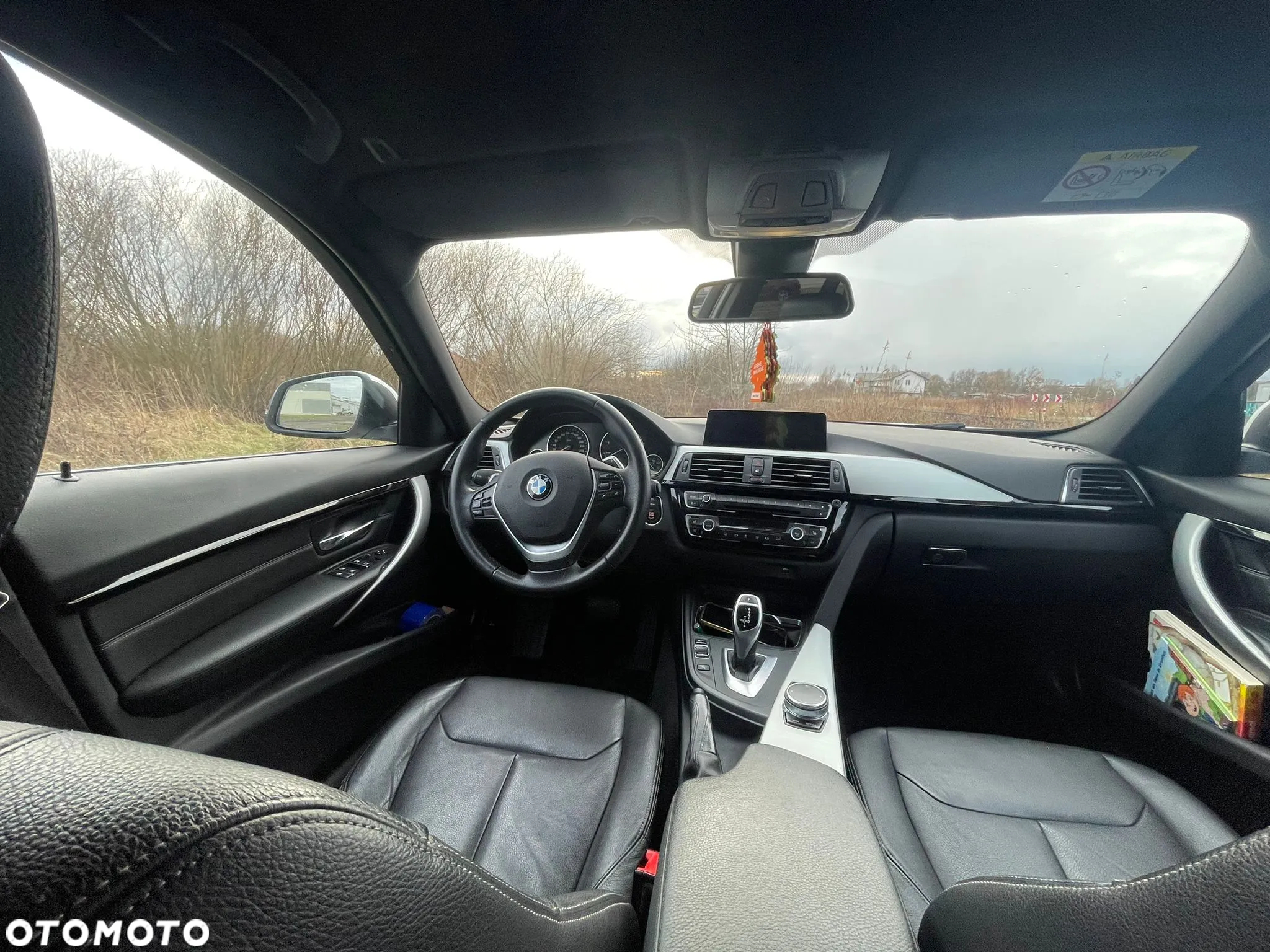 BMW Seria 3 320d Touring M Sport - 29