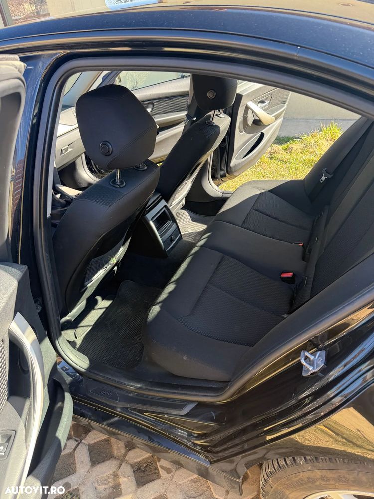 BMW Seria 3 320d - 4