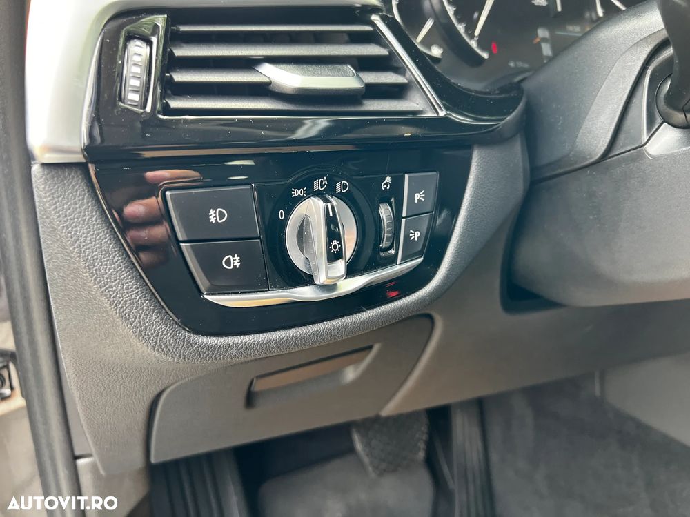 BMW Seria 5 520d AT - 22