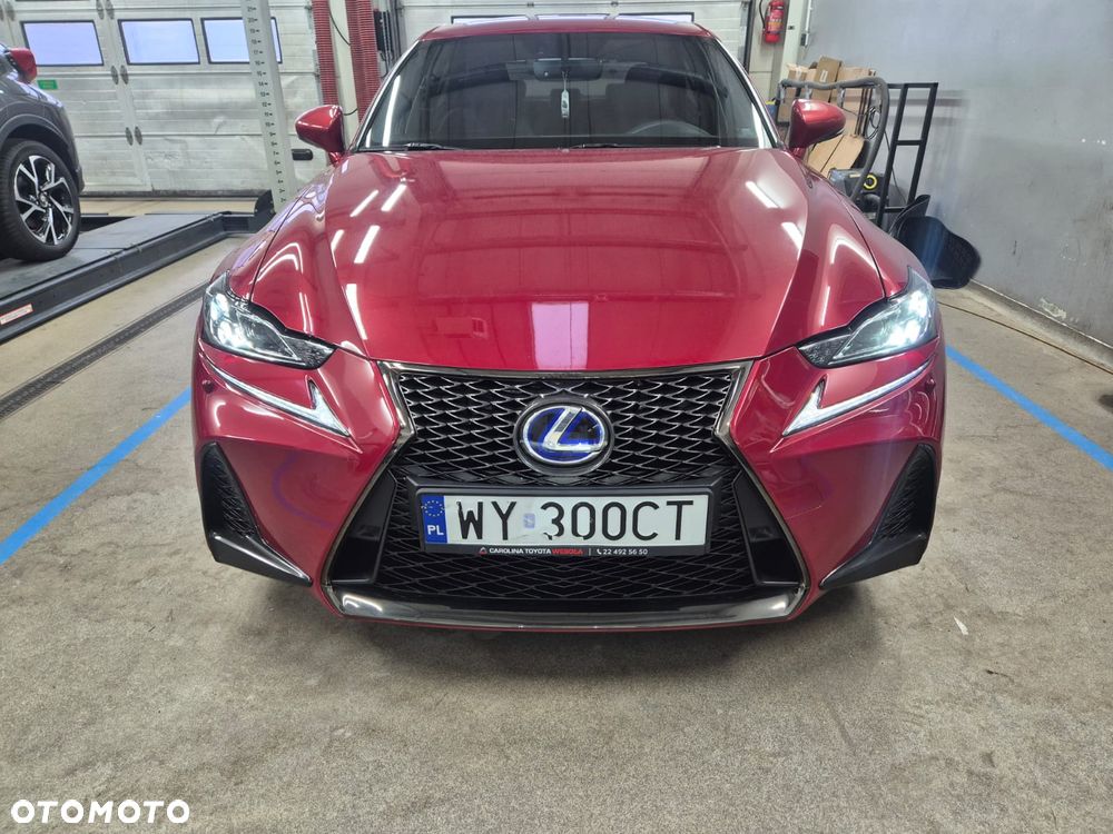 Lexus IS 300h F Sport EU6 - 1