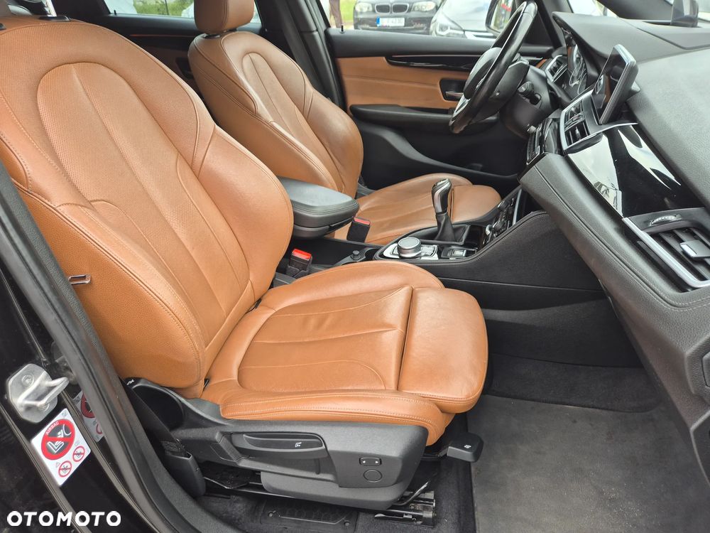 BMW Seria 2 216d Sport Line - 30