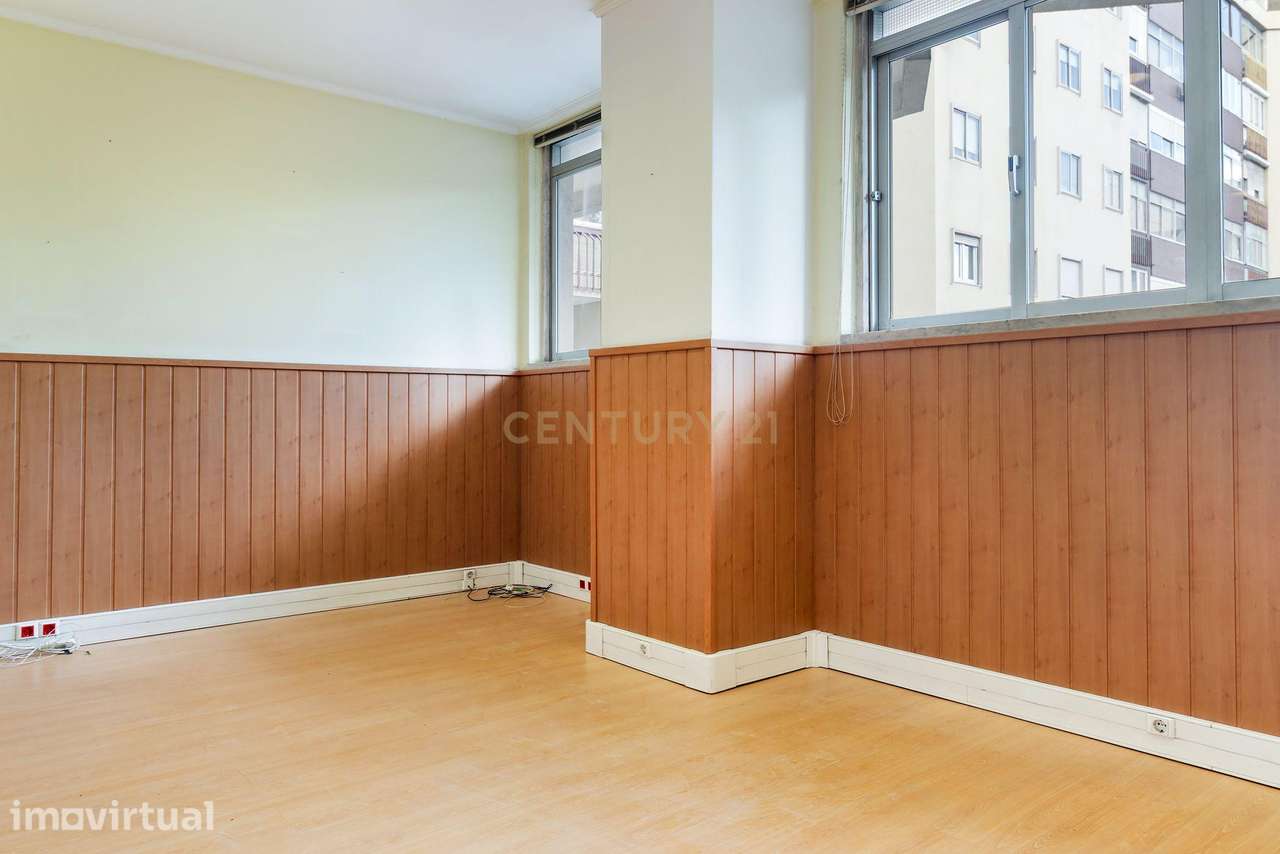 Espaço Loja / Escritório com montra, na Rua Lopes Dias, Lumiar, Lisboa - Grande imagem: 4/18