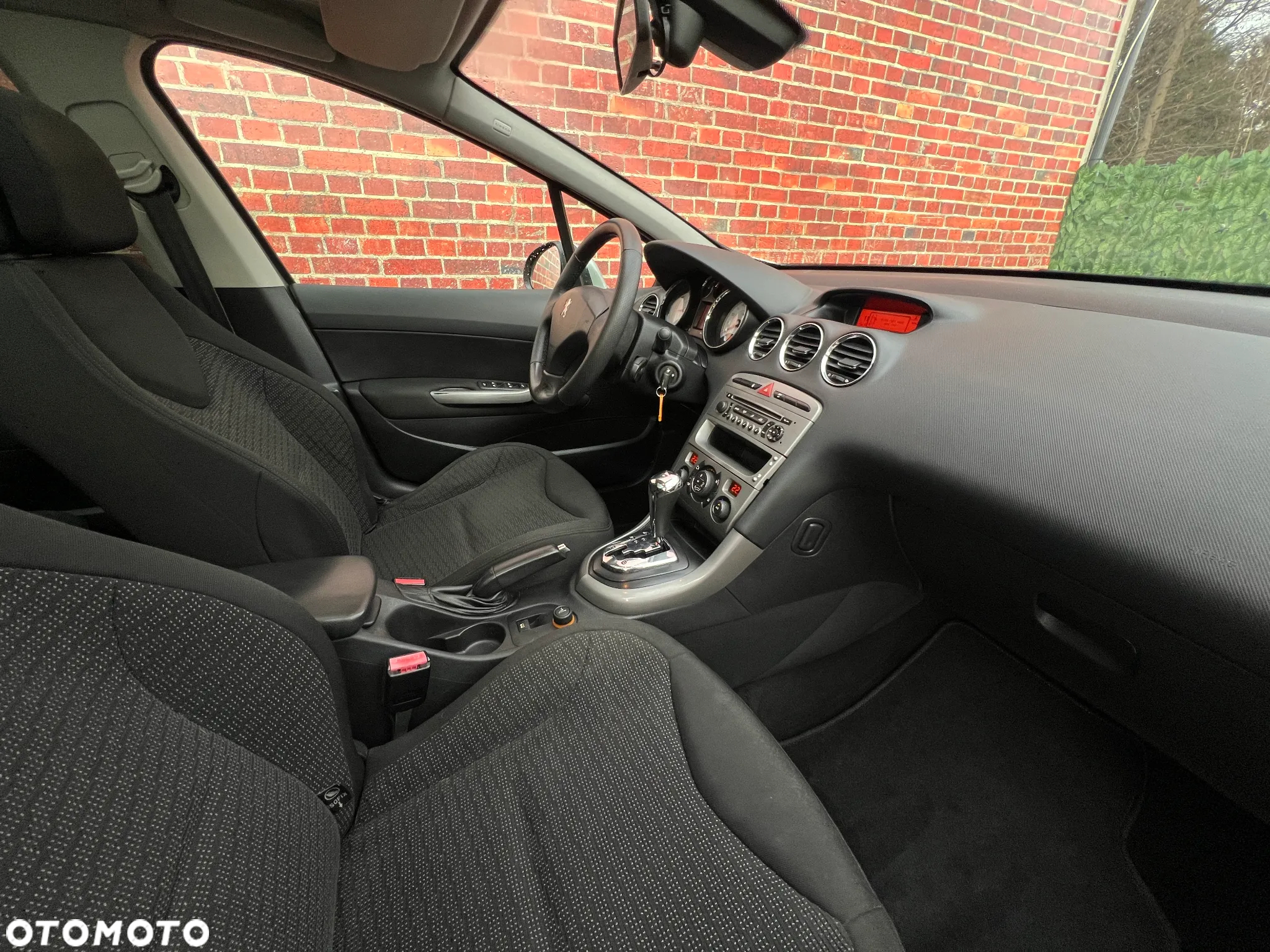 Peugeot 308 - 8