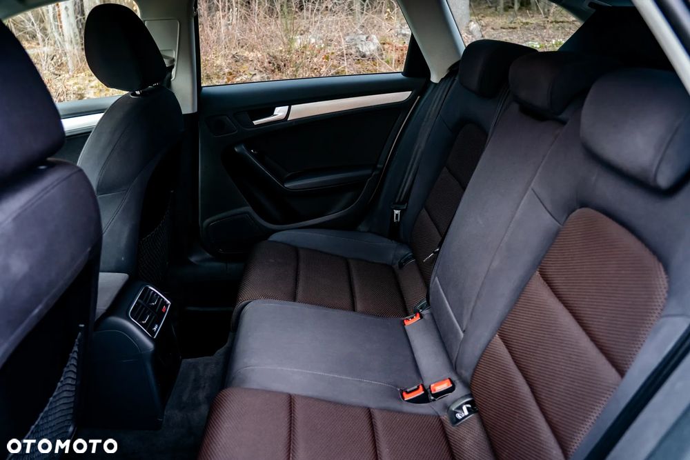 Audi A4 Allroad 2.0 TDI Quattro - 36