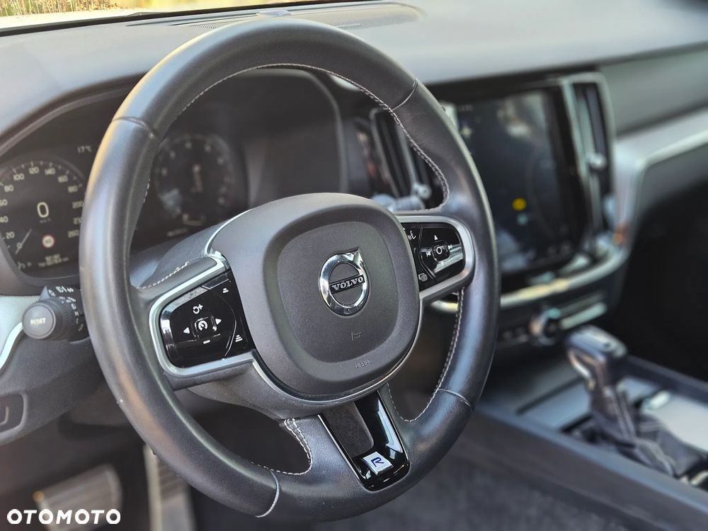 Volvo S60 T4 R-Design - 20