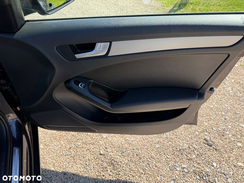 Audi A4 Avant 2.0 TDI ultra DPF Attraction - 30