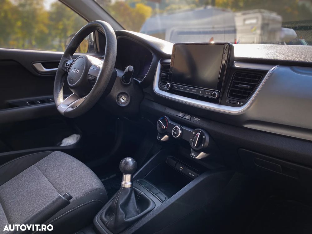 Kia Stonic 1.2 MPI 5MT Urban - 18
