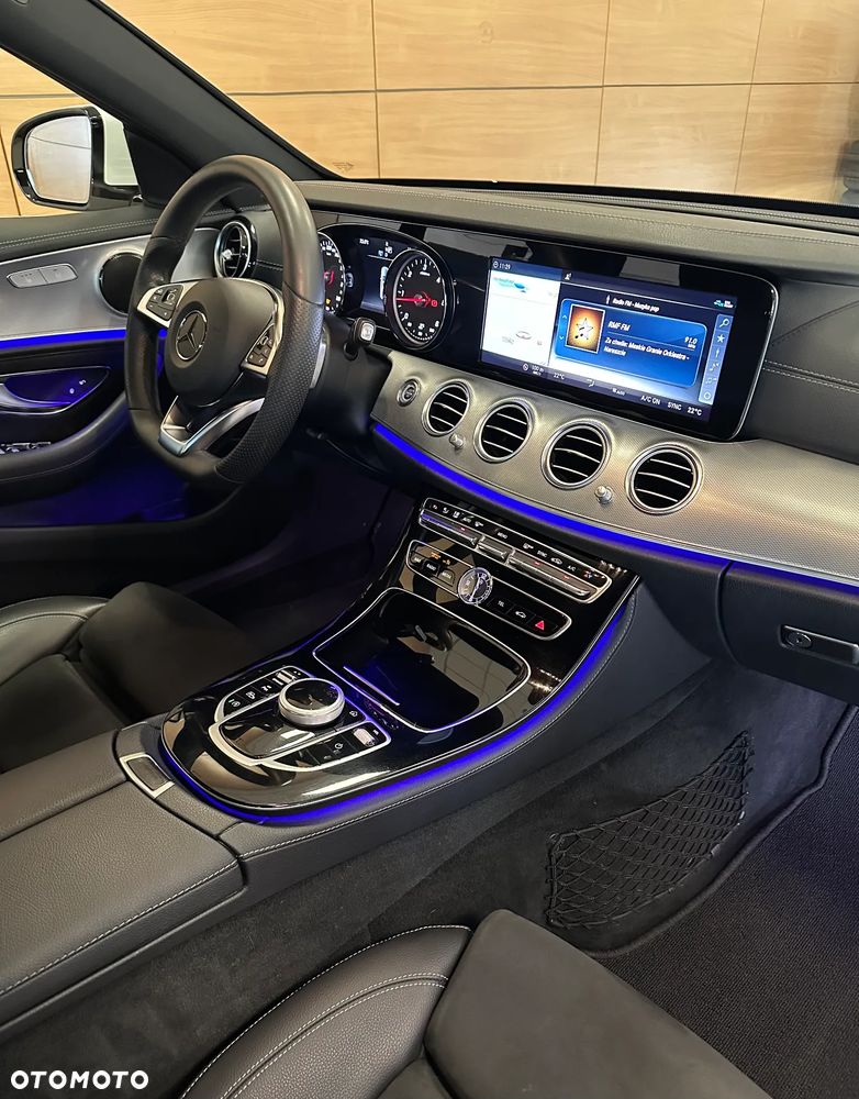 Mercedes-Benz Klasa E 220 d 4-Matic 9G-TRONIC - 9