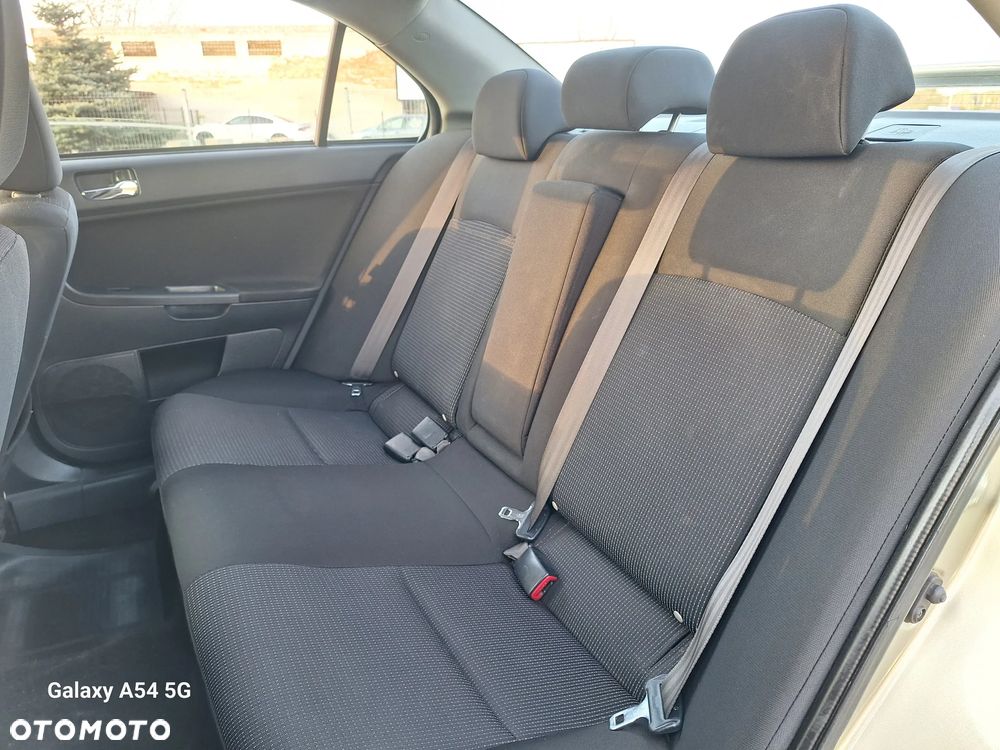 Mitsubishi Lancer 1.8 Invite - 20