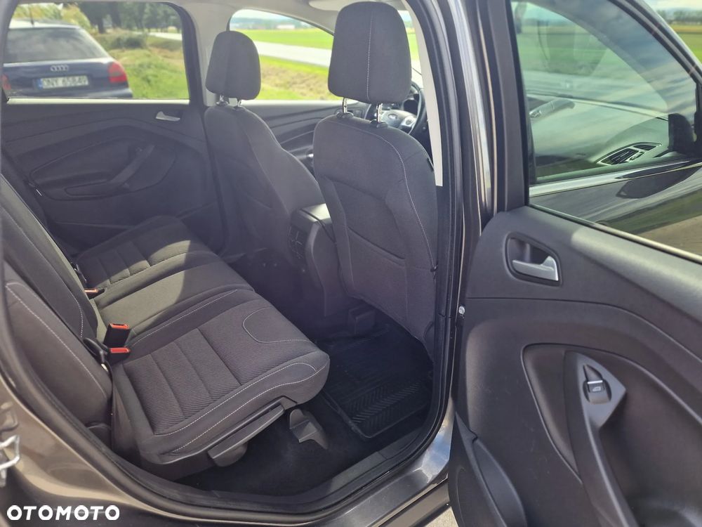 Ford Kuga 2.0 TDCi 2x4 Business Edition - 21