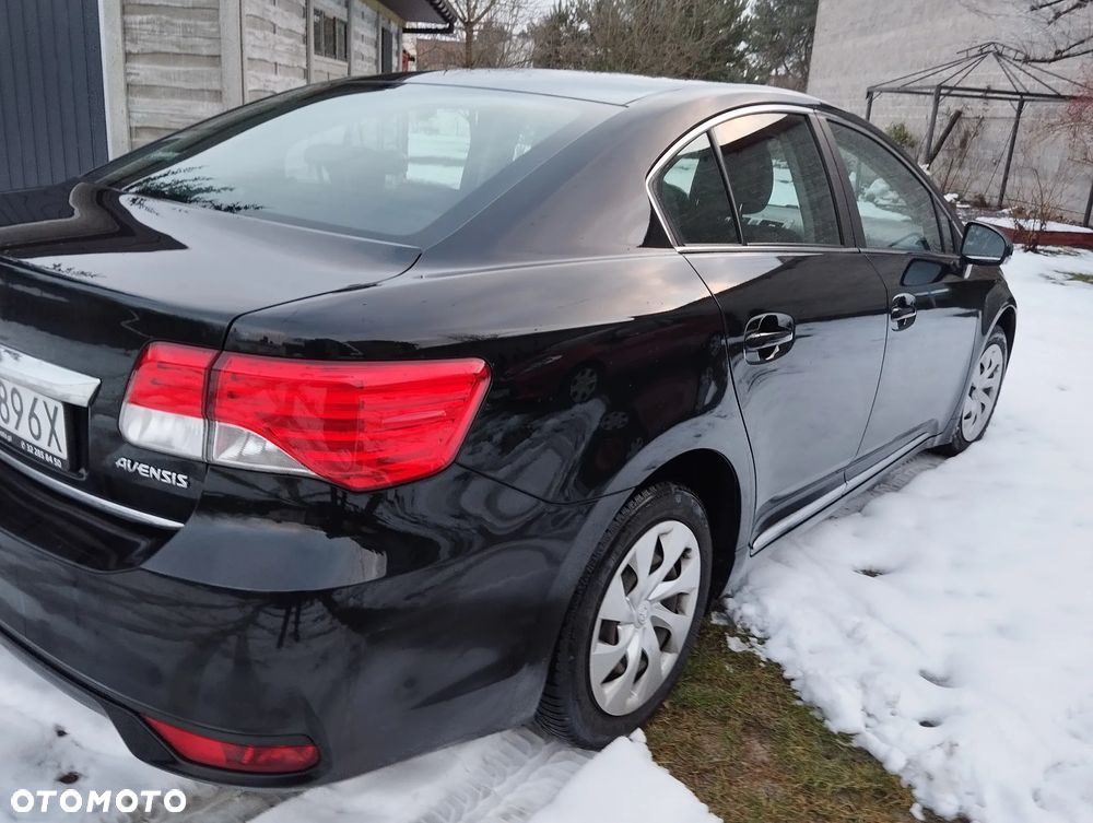 Toyota Avensis 2.0 D-4D Premium - 19