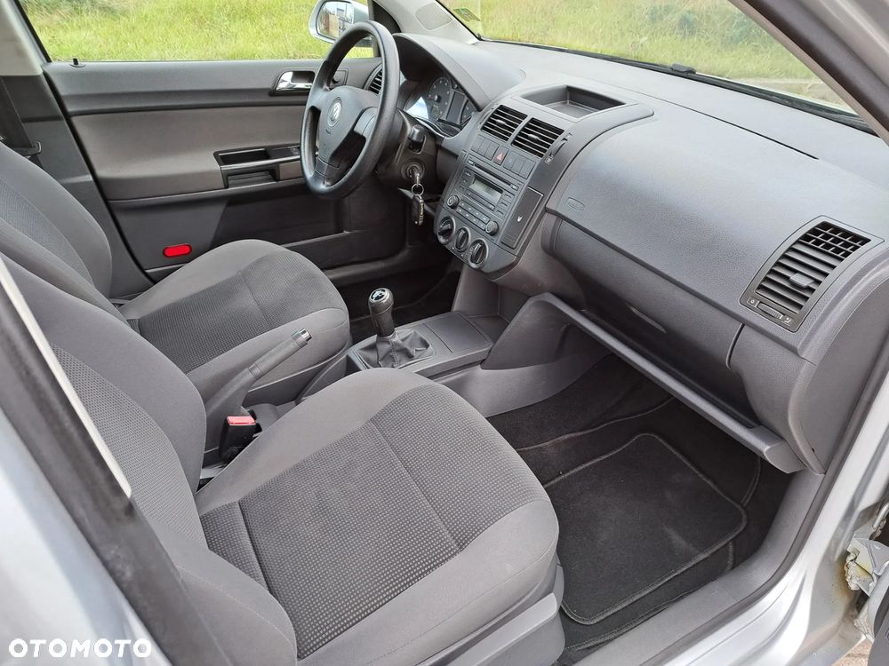 Volkswagen Polo - 17