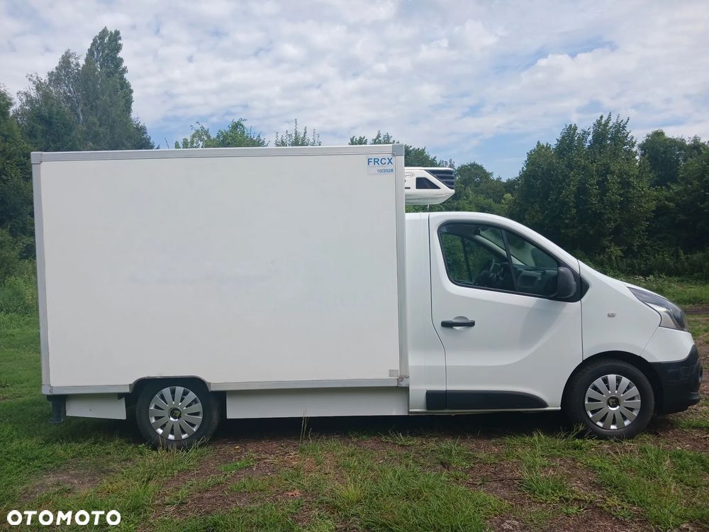 Renault Trafic III 2017r 198 tyś KLIMA Izoterma chłodnia Mroźnia Sklep Food Truck Agregat zasilanie 230V Trafik - 23