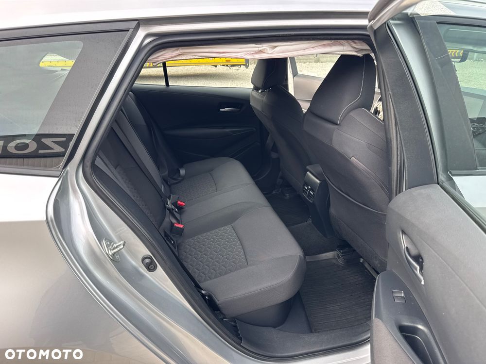 Toyota Corolla 2.0 Hybrid Comfort - 28