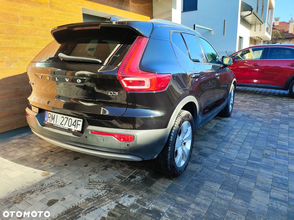 Volvo XC 40 D3 Momentum Pro - 3