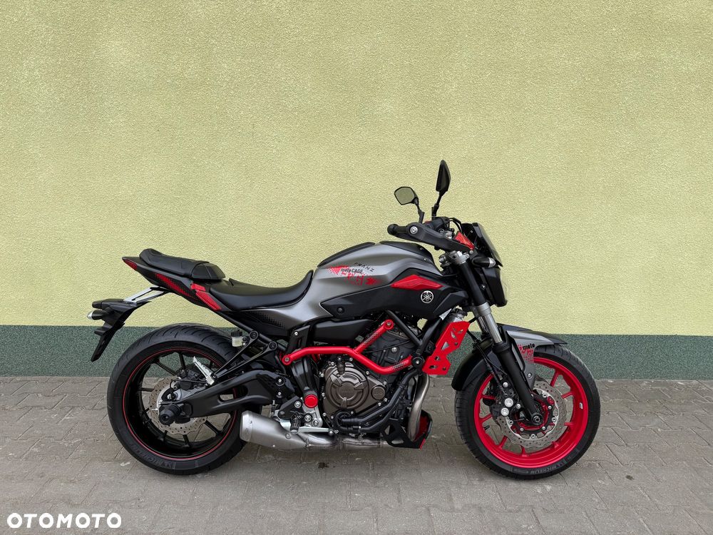 Yamaha MT - 7