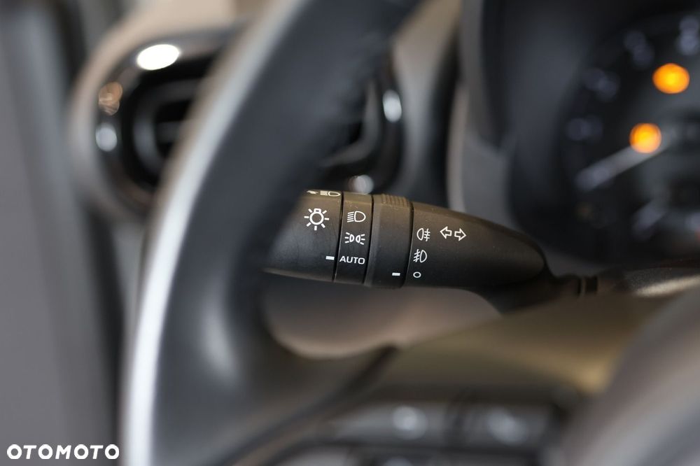 Toyota Yaris - 12