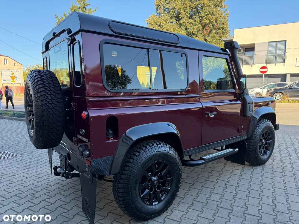 Land Rover Defender - 6