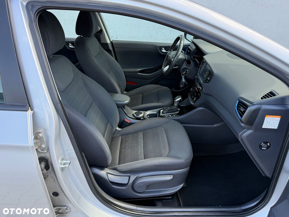 Hyundai IONIQ 1.6 GDI Style - 24