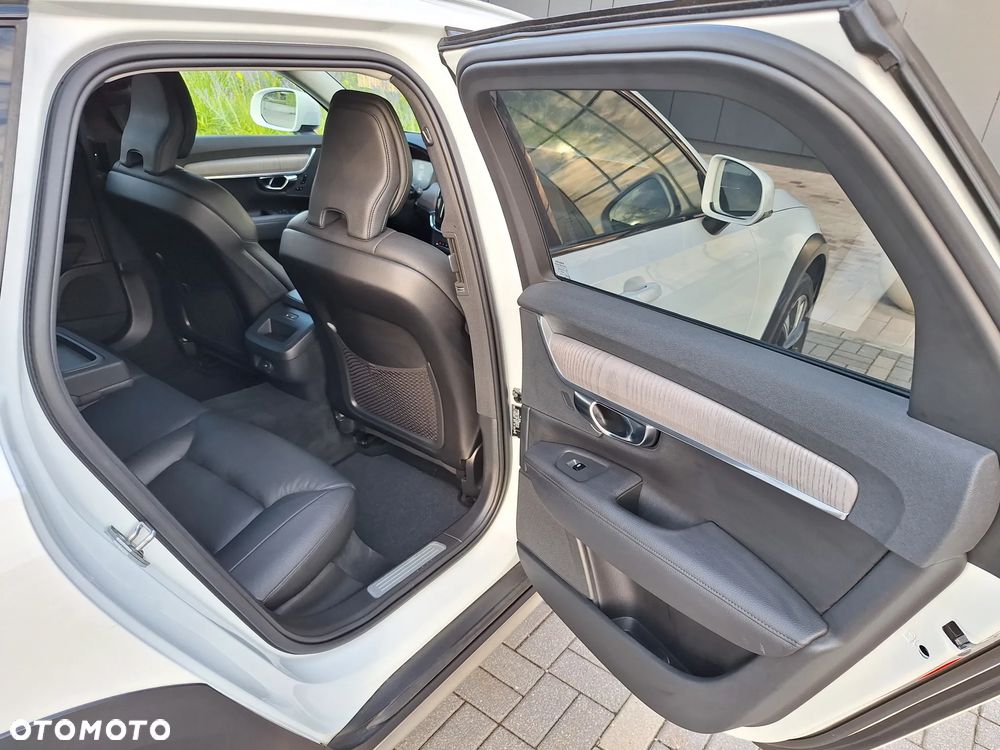 Volvo V90 Cross Country B5 D AWD Pro - 21