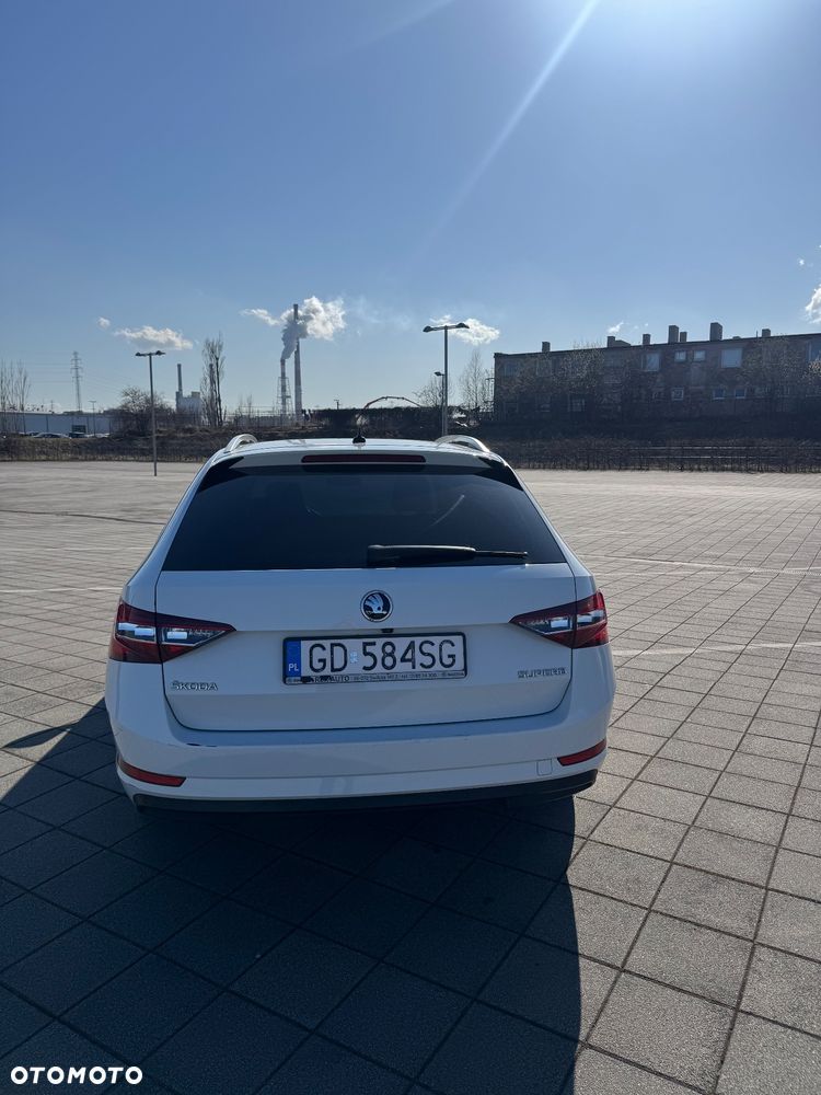 Skoda Superb 2.0 TDI Style DSG - 5