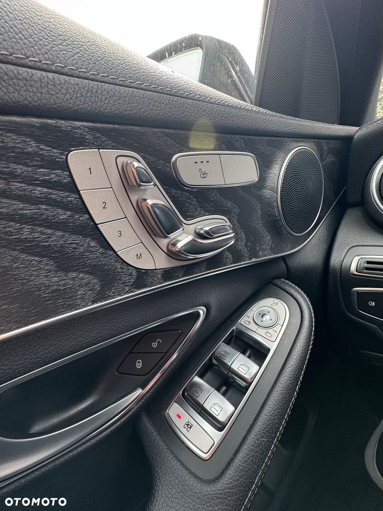 Mercedes-Benz Klasa C 250 (BlueTEC) d 4Matic 7G-TRONIC AMG Line - 14