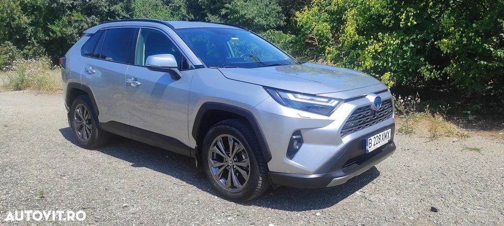 Toyota RAV4 - 1