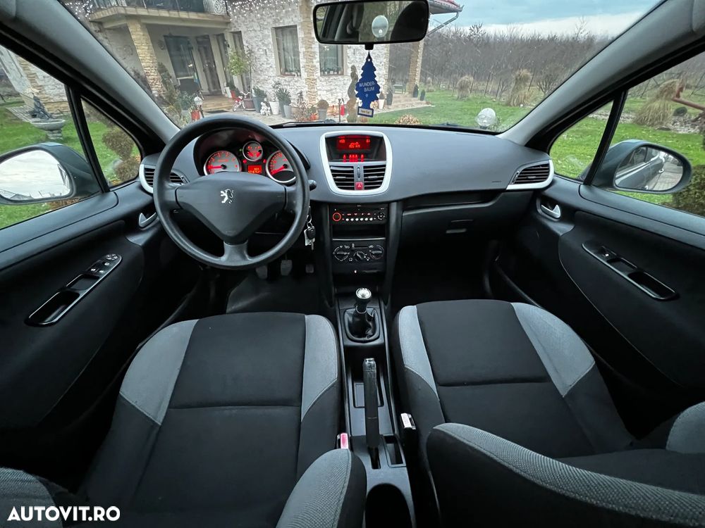 Peugeot 207 1.4 E Premium - 24