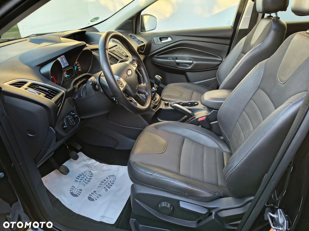 Ford Kuga 2.0 TDCi 4x4 Titanium - 17